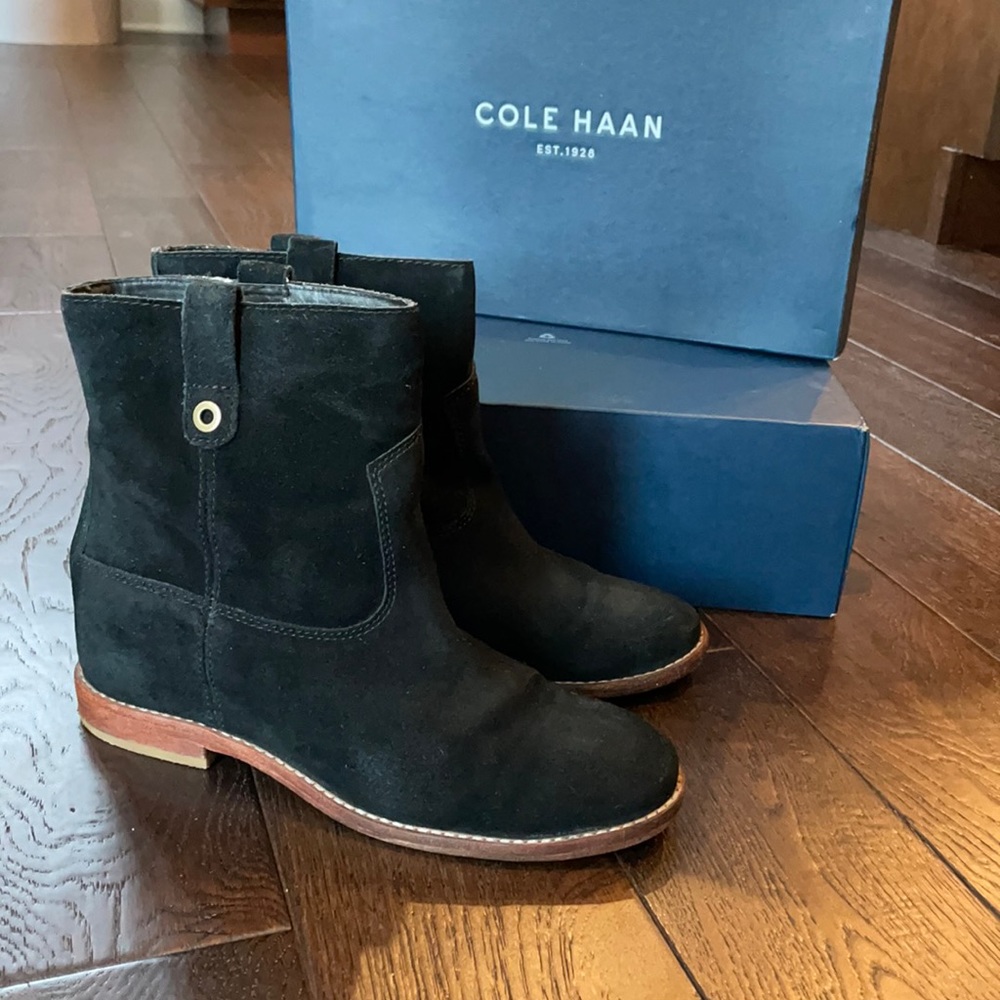 COLE HAAN booties 🖤